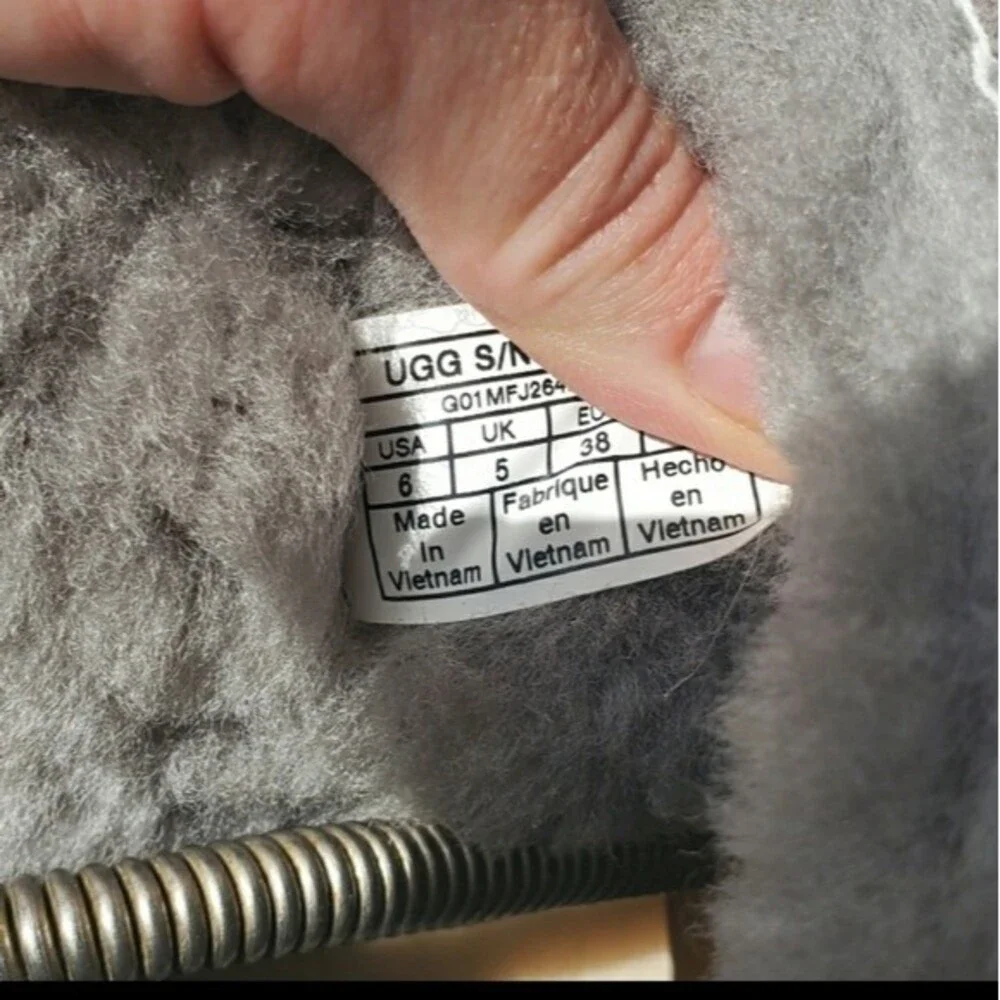 Uggs Bowtie Womens Grey Star Custom Made Short Uggs Size 6 - Picture 7 of 7